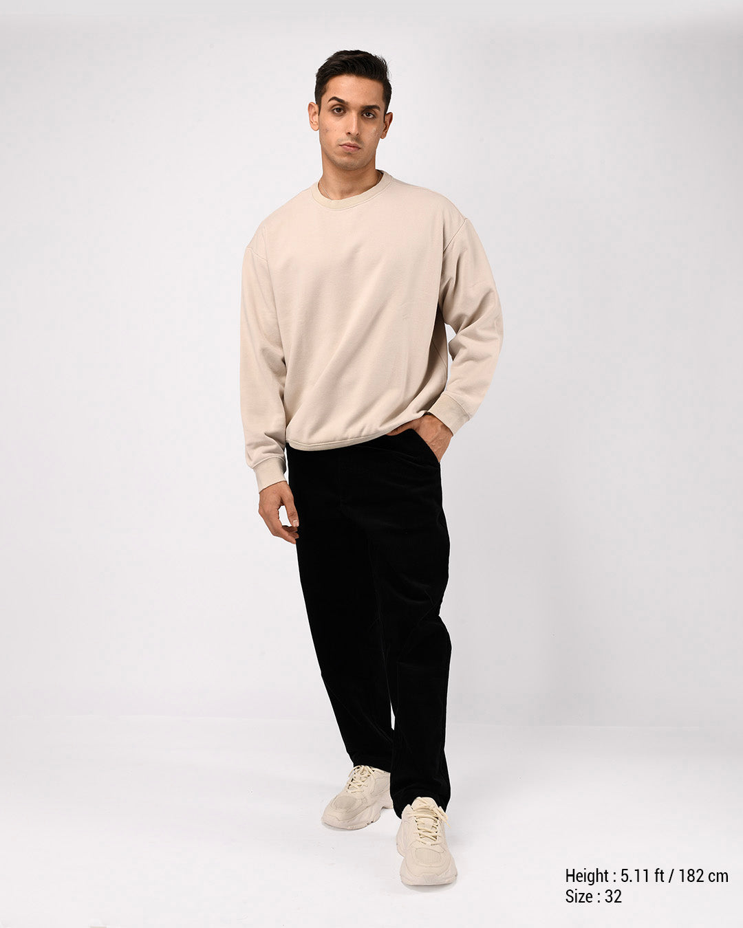 Soft Corduroy Relaxed Pants In Black