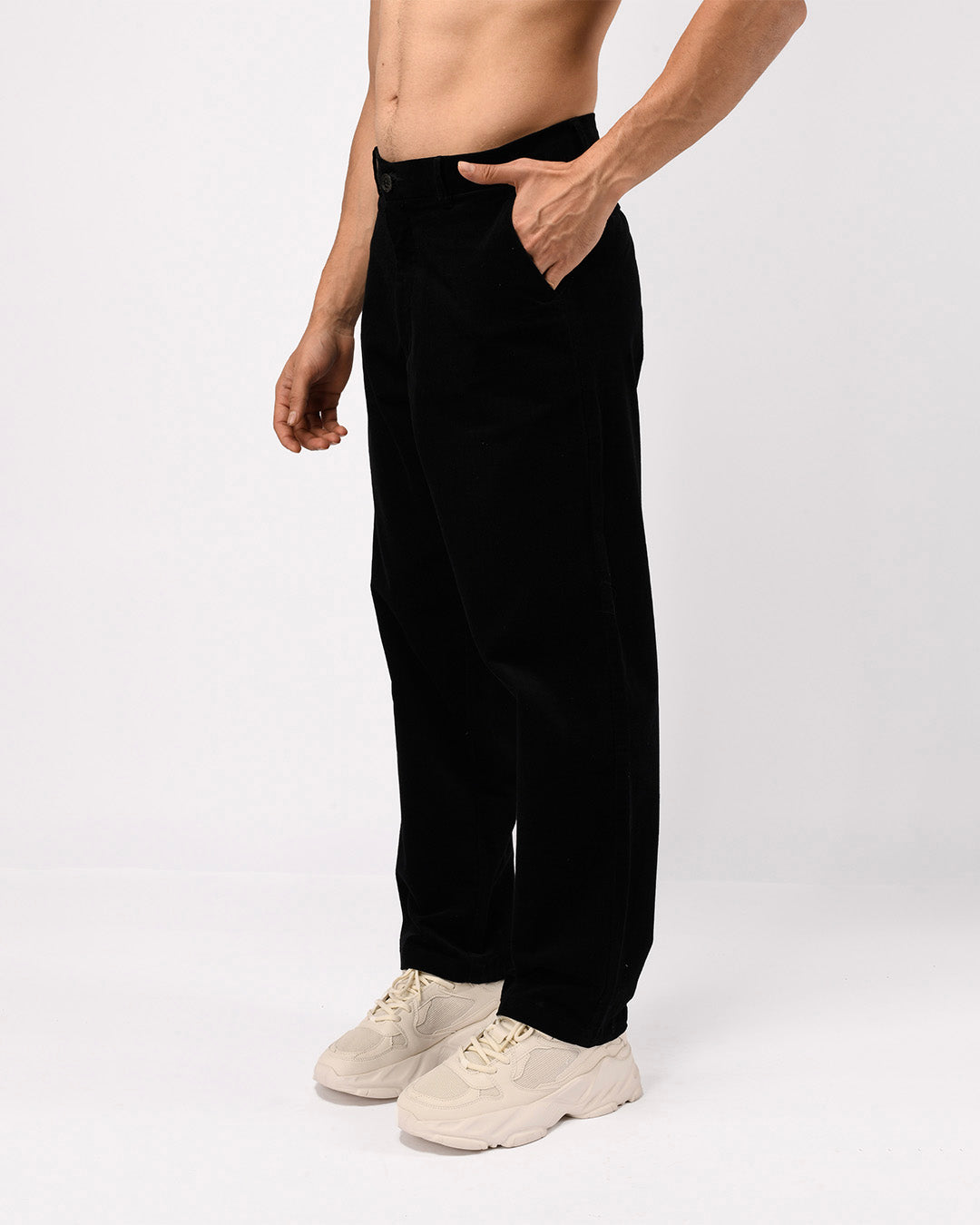 Soft Corduroy Relaxed Pants In Black