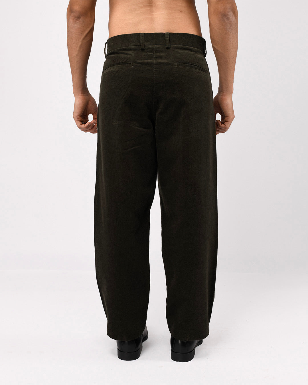 Soft Corduroy Relaxed Pants In Olive