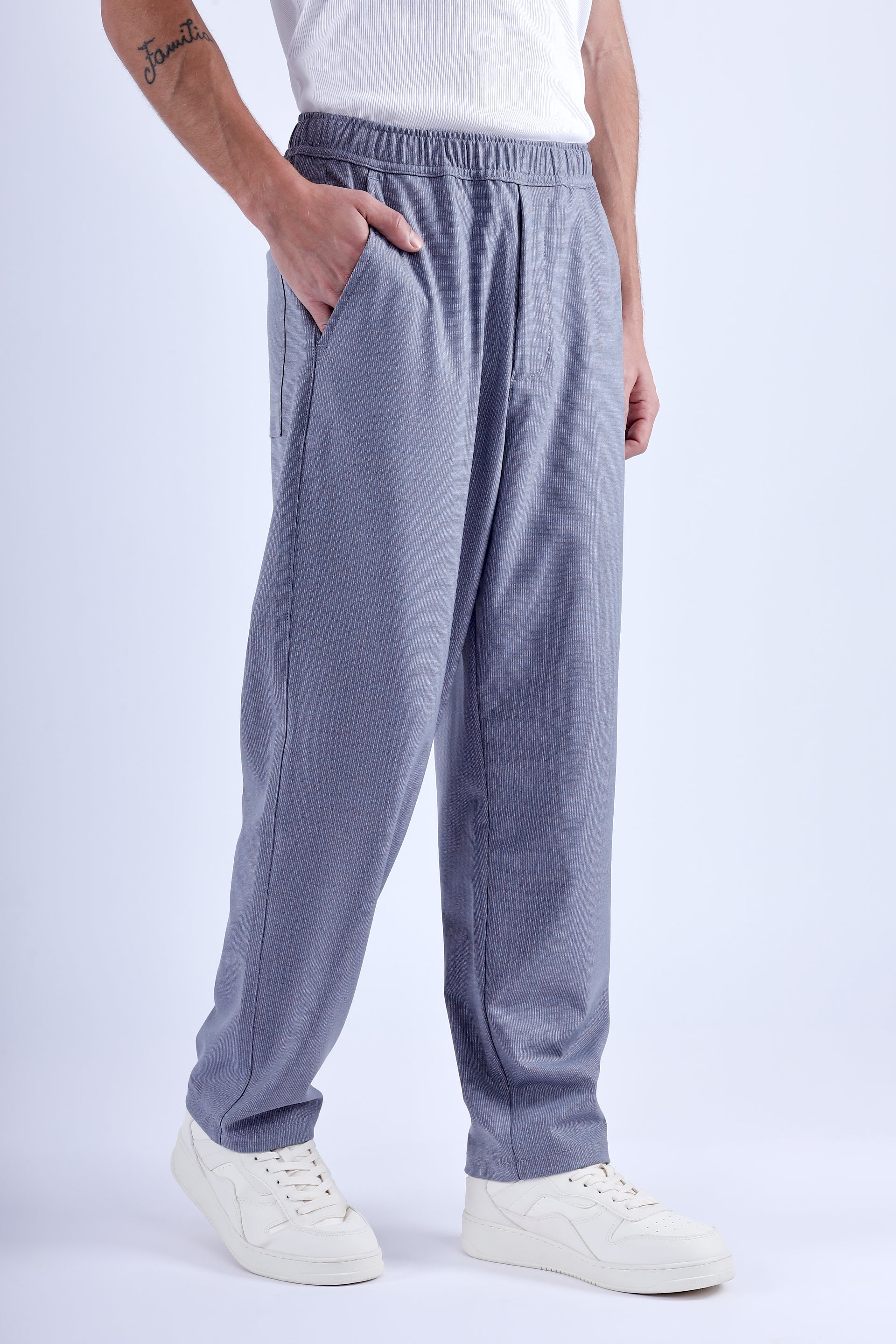 MIRACLE FLOW RELAXED TROUSER IN BLUE