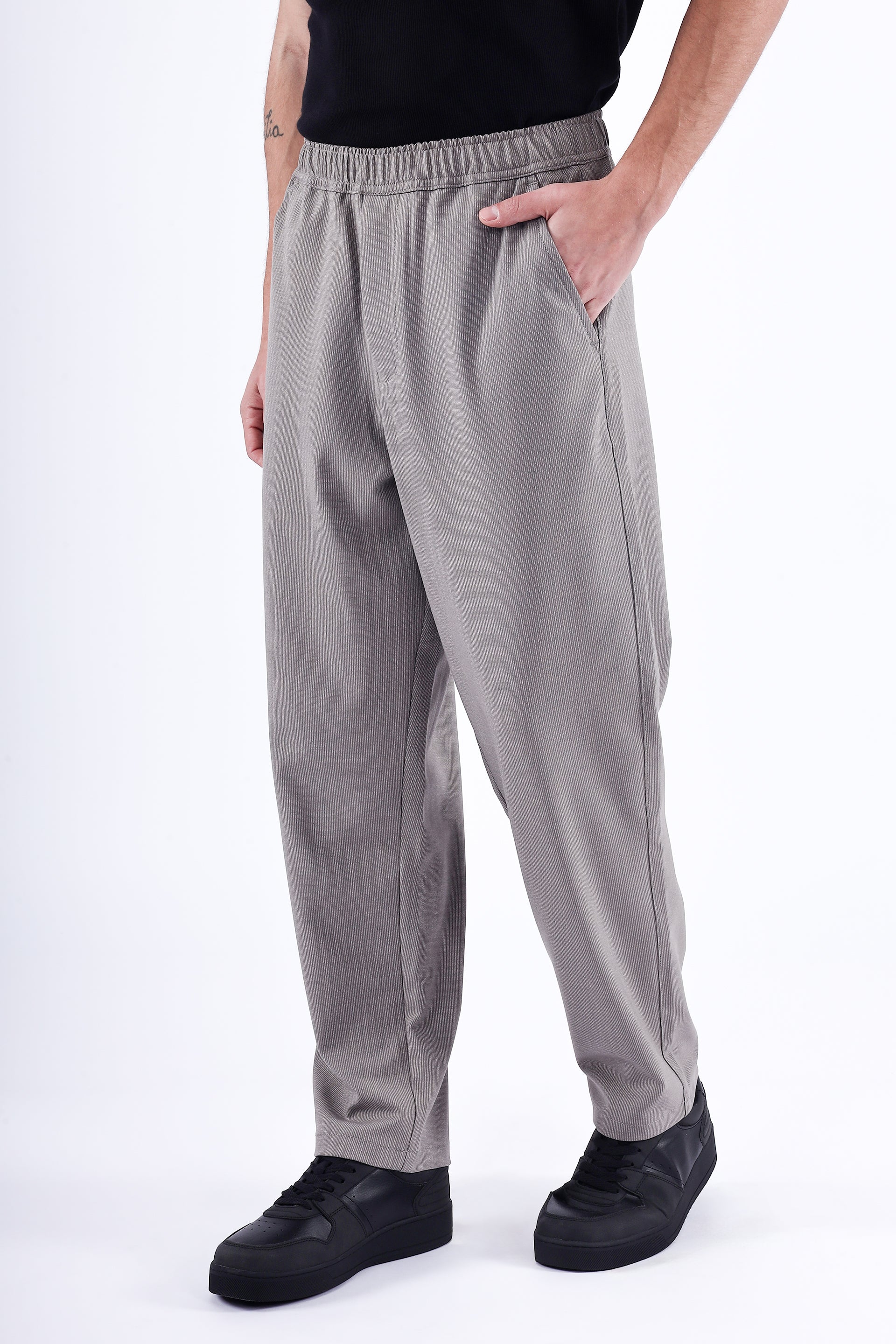 MIRACLE FLOW RELAXED TROUSER IN BEIGE