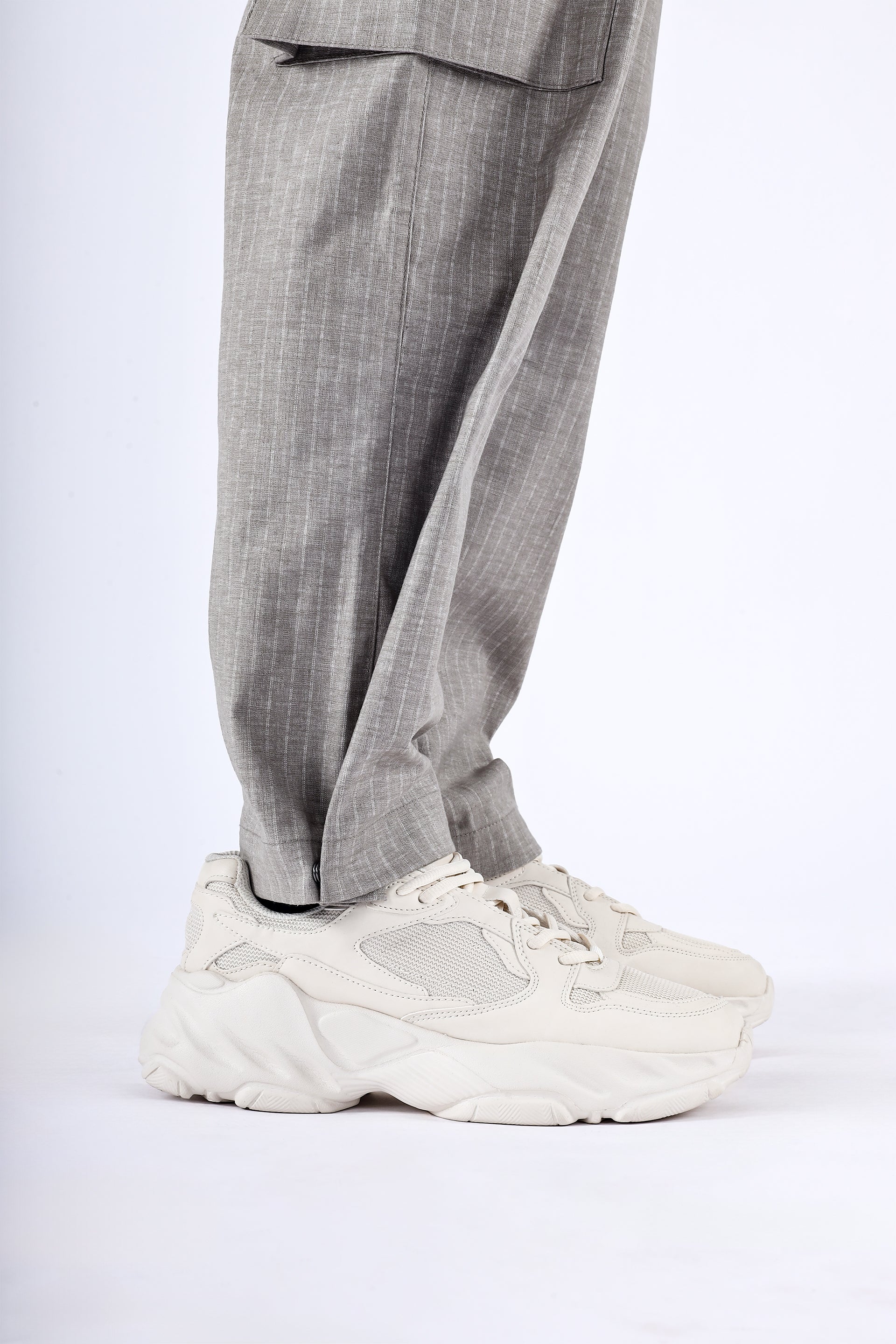 AIR STRIPED RELAXED CARGO PANTS IN GREY