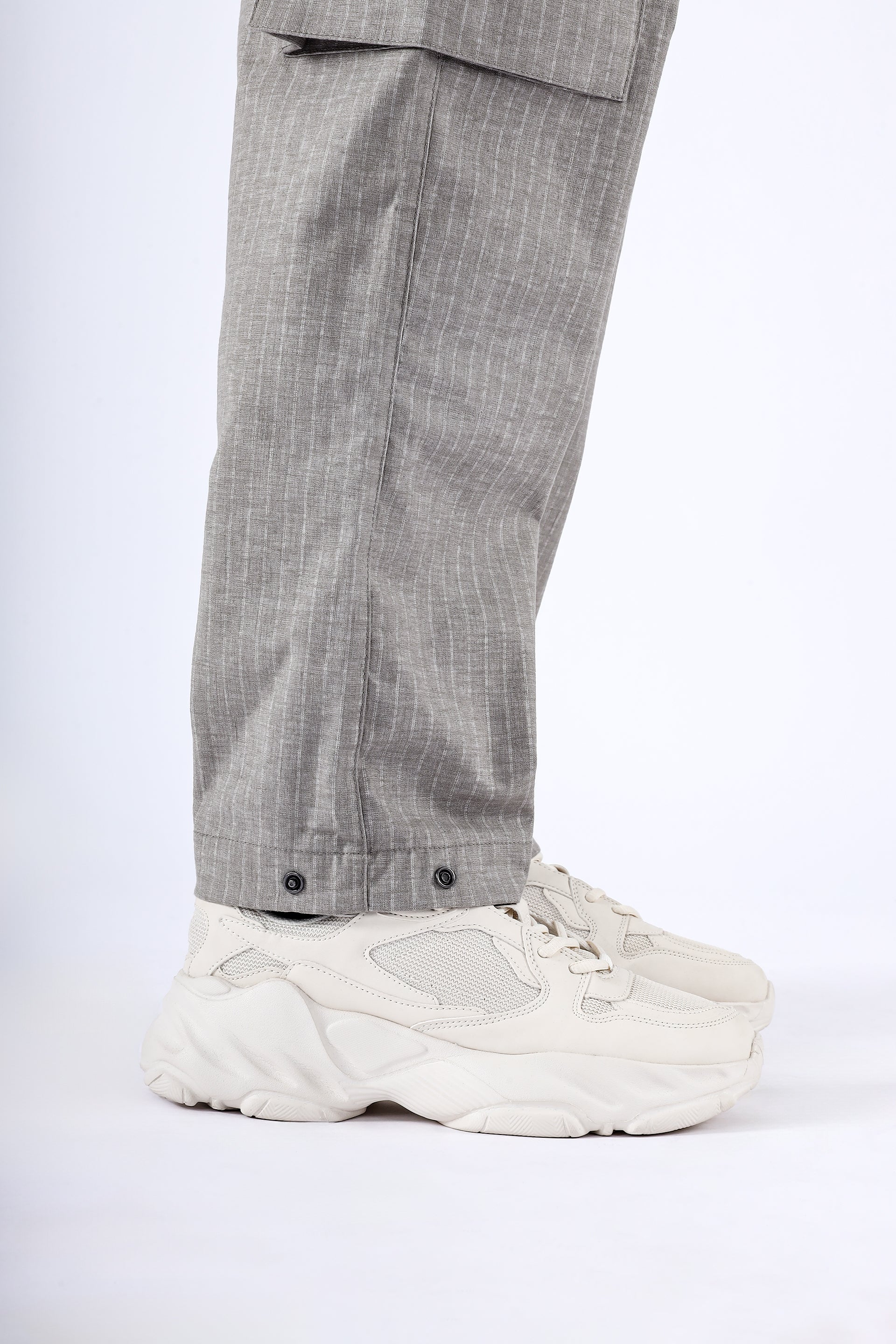 AIR STRIPED RELAXED CARGO PANTS IN GREY