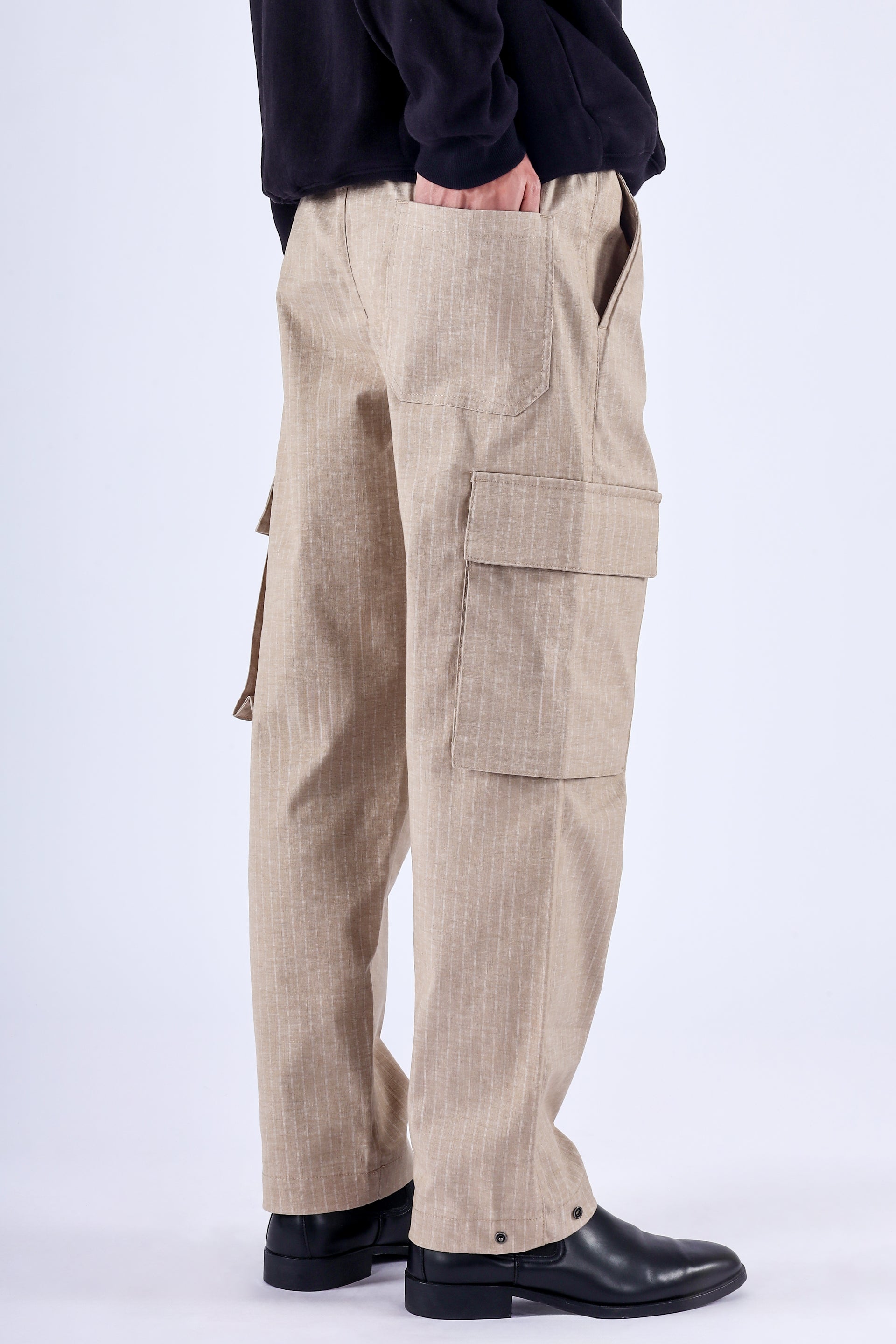 AIR STRIPED RELAXED CARGO PANTS IN BEIGE