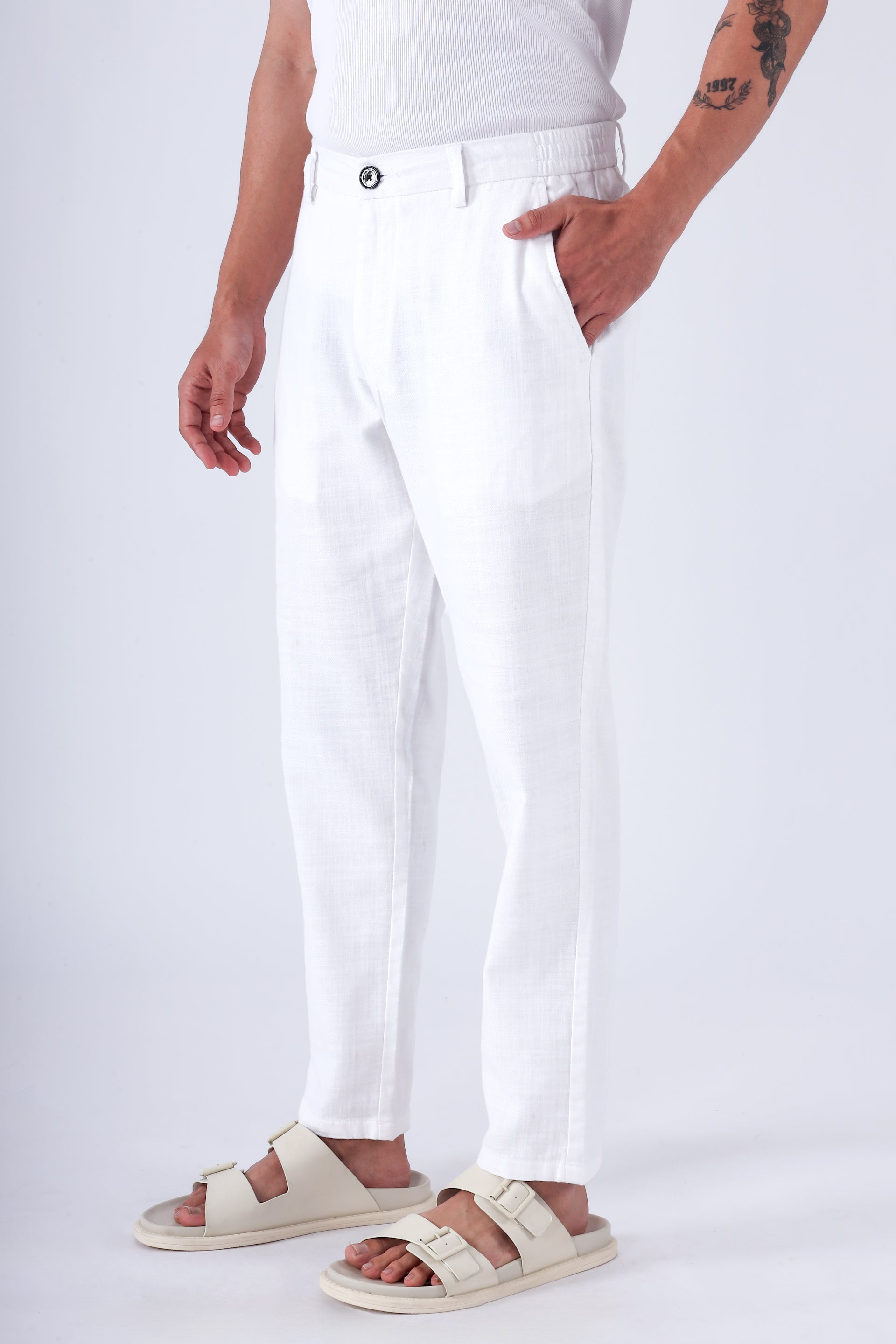 PREMIUM KNITTED TAILORED TROUSER IN WHITE