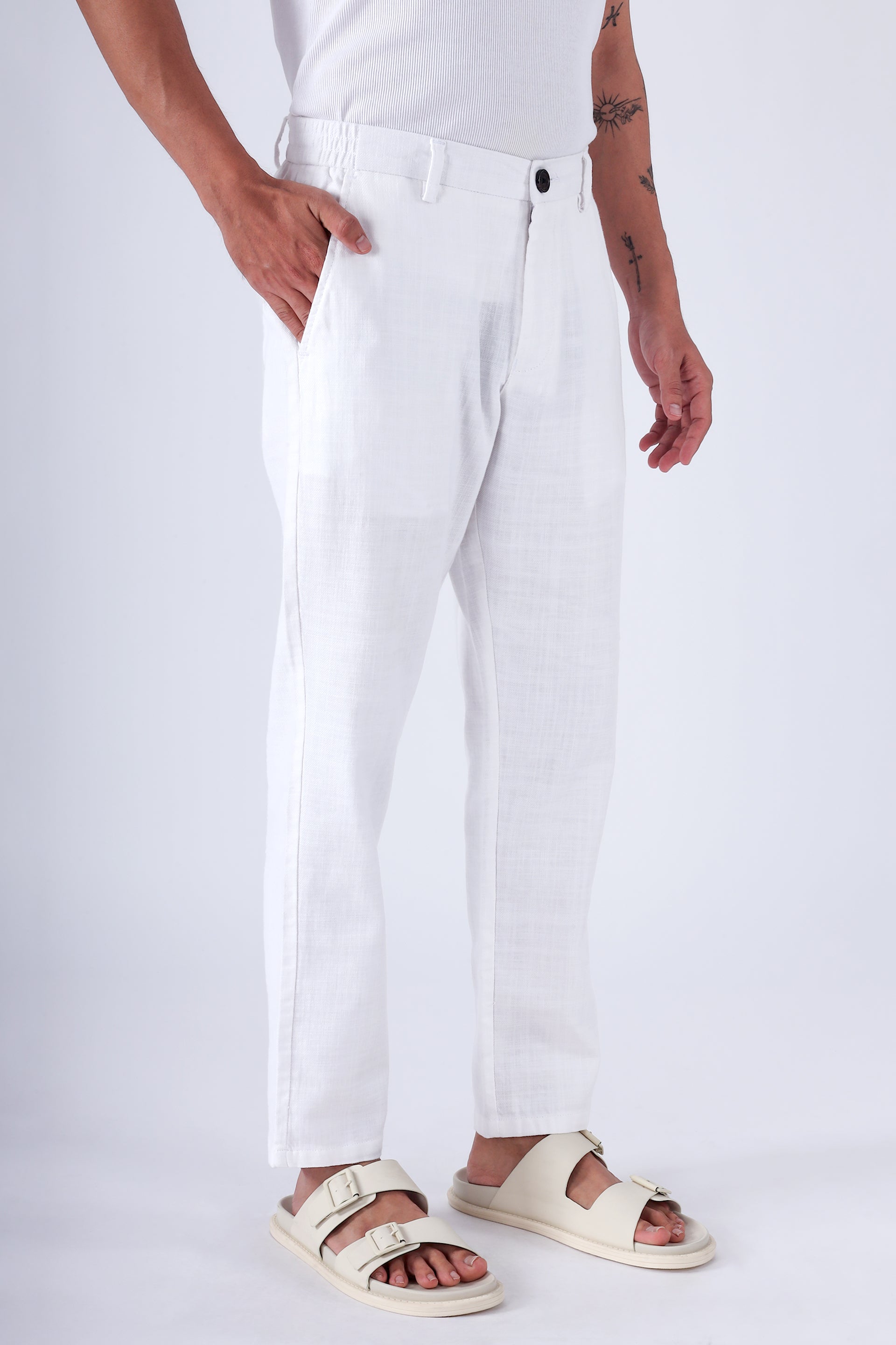 PREMIUM KNITTED TAILORED TROUSER IN WHITE