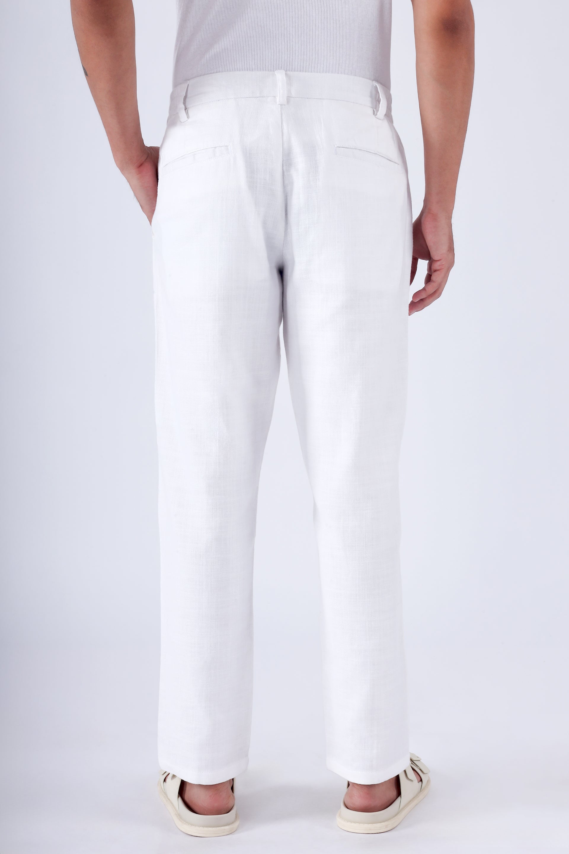 PREMIUM KNITTED TAILORED TROUSER IN WHITE