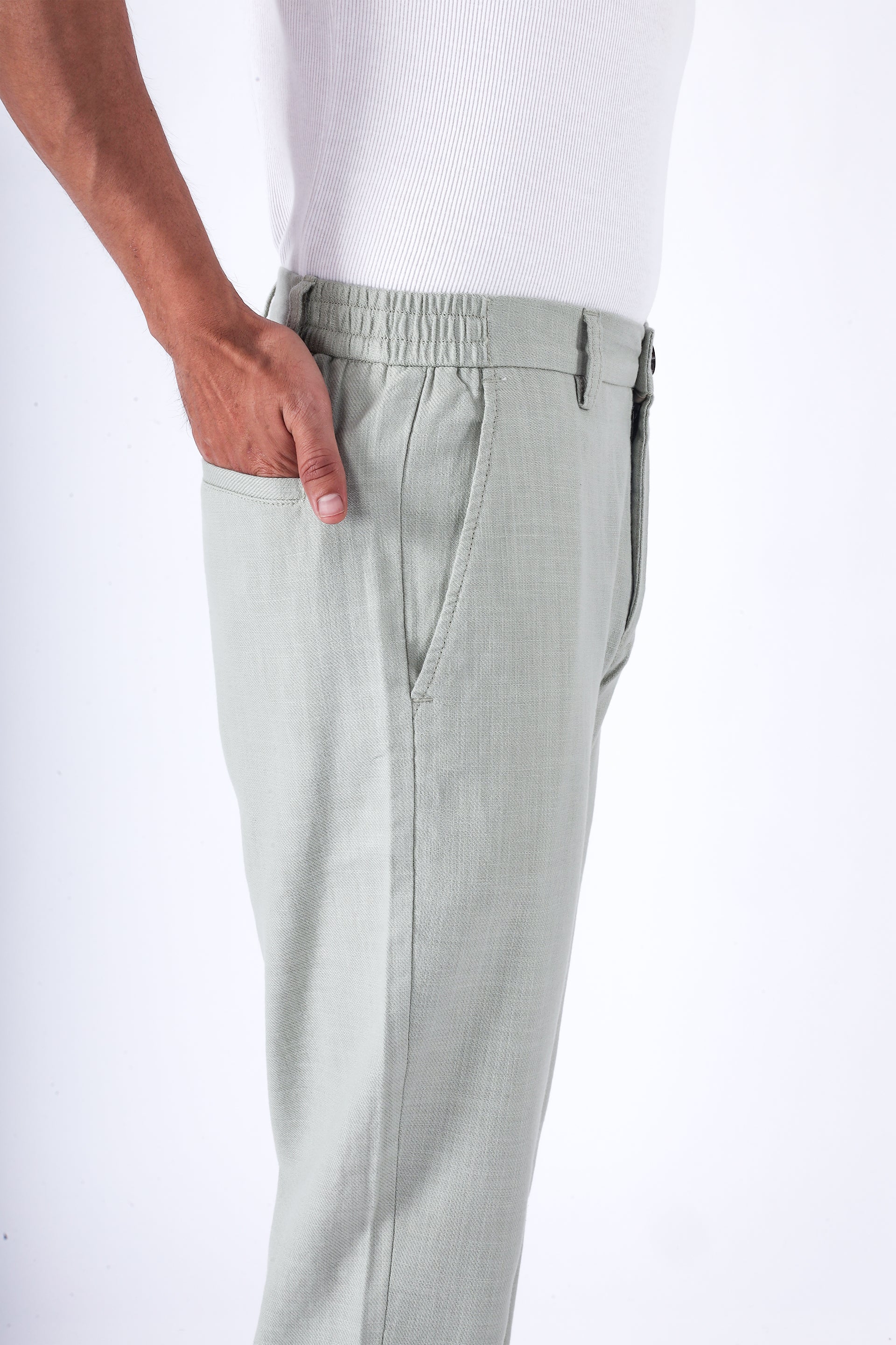 PREMIUM KNITTED TAILORED TROUSER IN GREEN