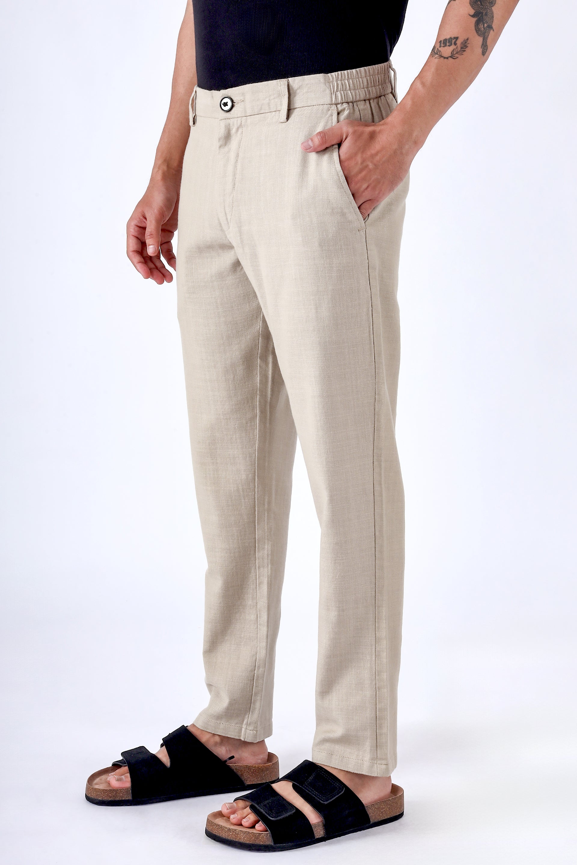 PREMIUM KNITTED TAILORED TROUSER IN BEIGE