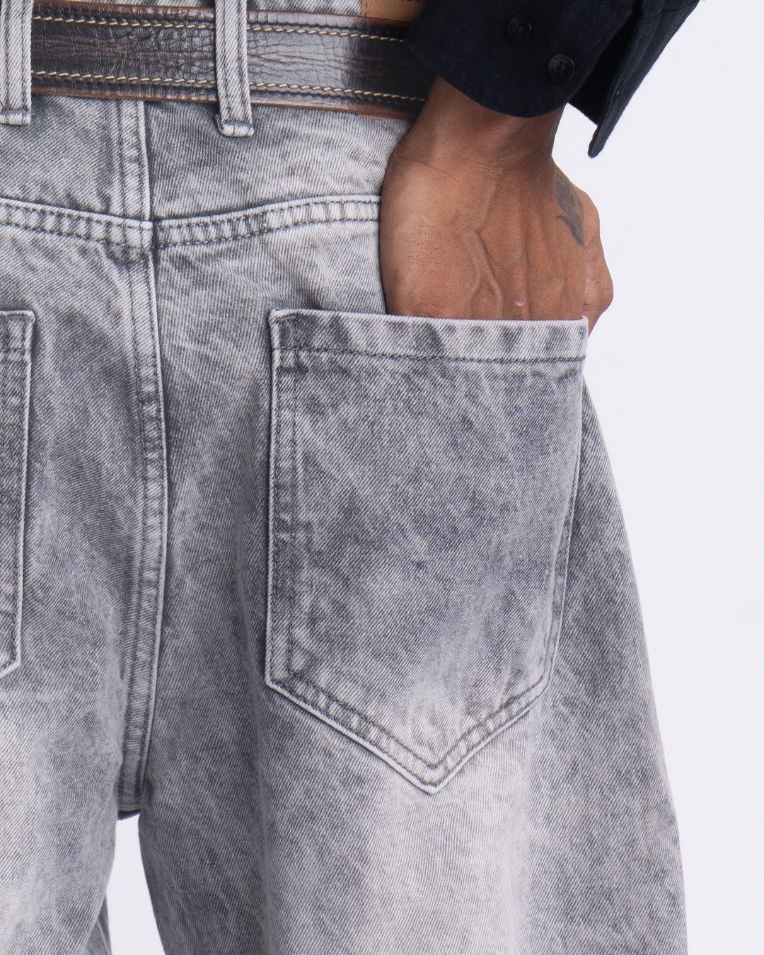 Classic Edge Relaxed Denim In Light Grey