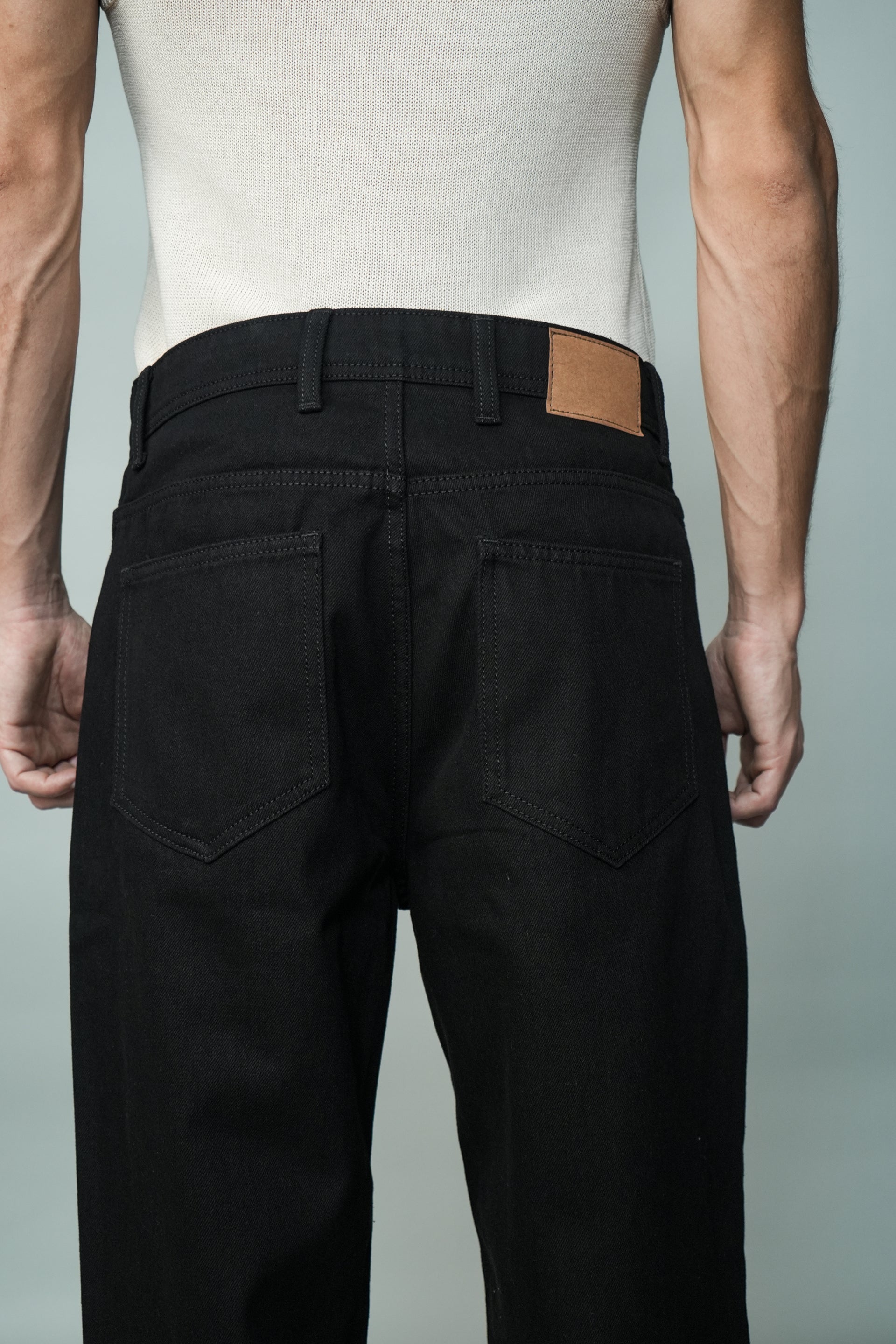 BLACK EDGE RELAXED DENIMS