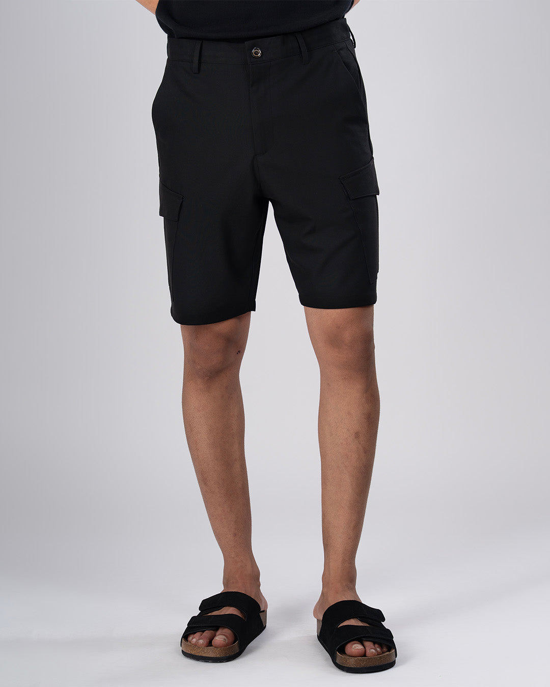 Easy Iron Cargo Shorts In Black