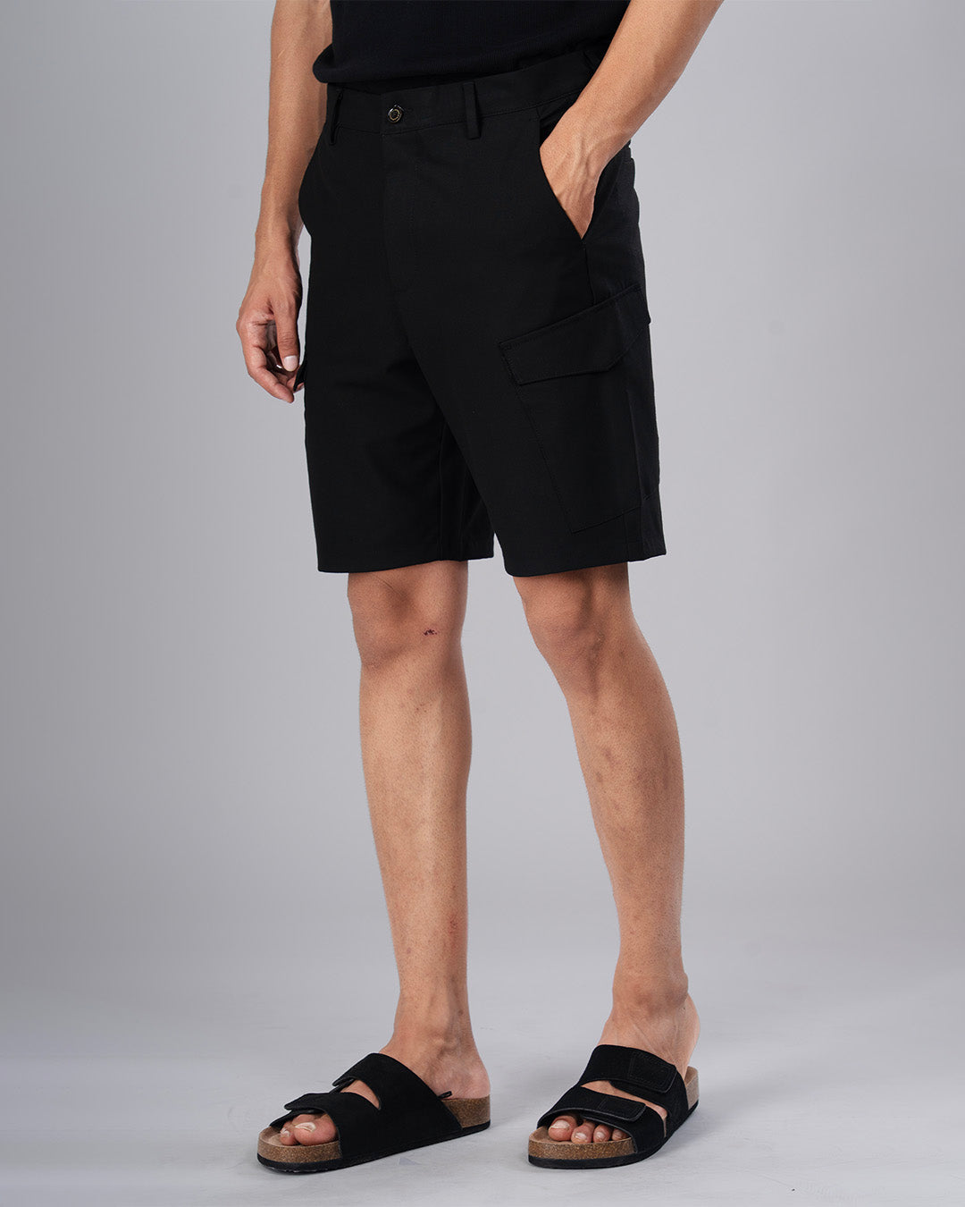 Easy Iron Cargo Shorts In Black