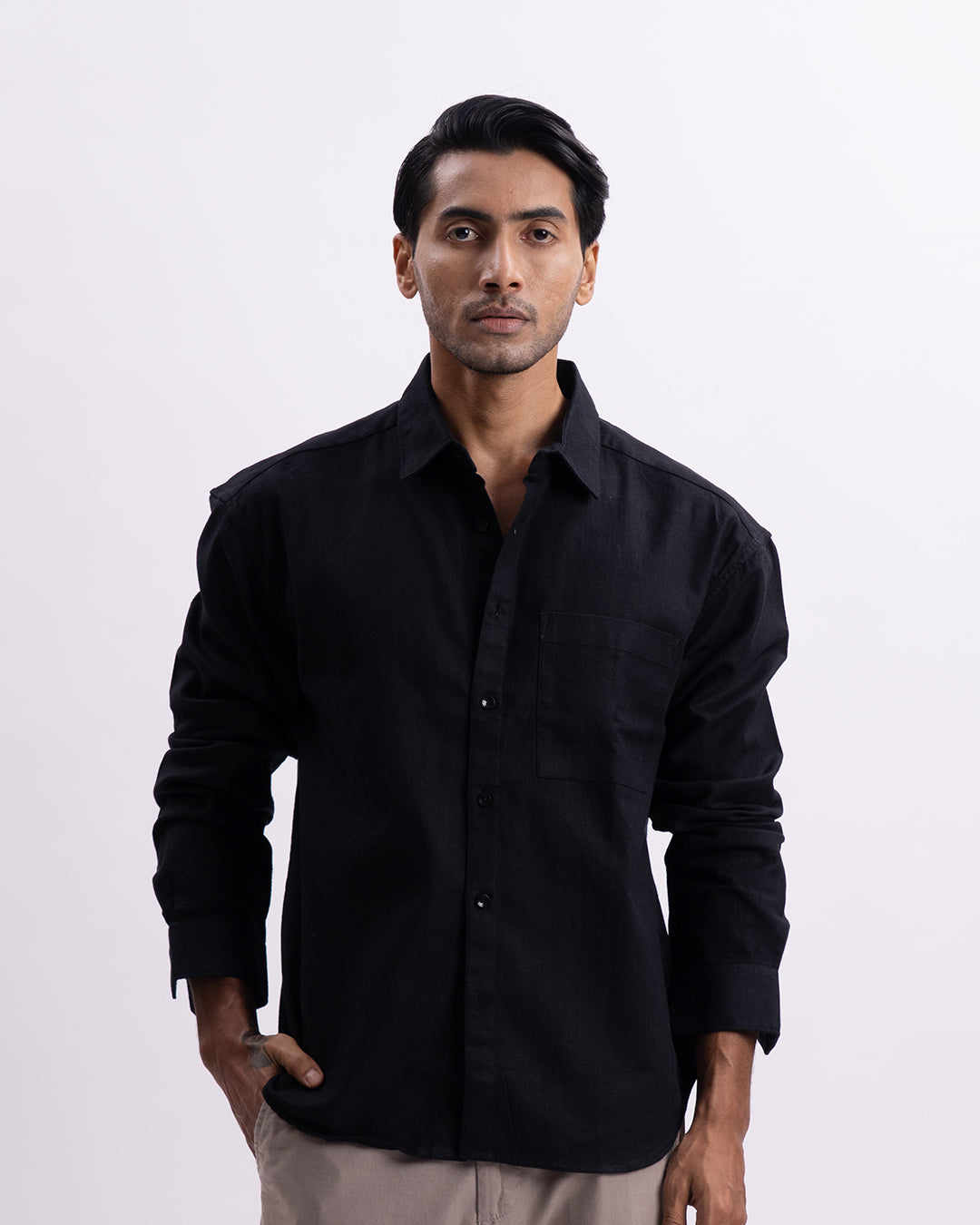Linen Herringbone Relaxed Cropped Shirt In Black
