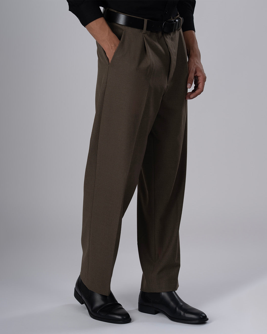 Classic Easy Iron Relaxed Trousers In Fur Brown