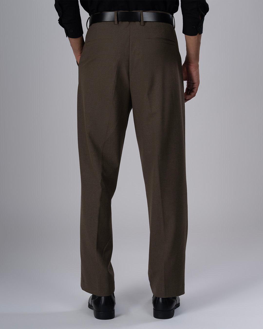 Classic Easy Iron Relaxed Trousers In Fur Brown