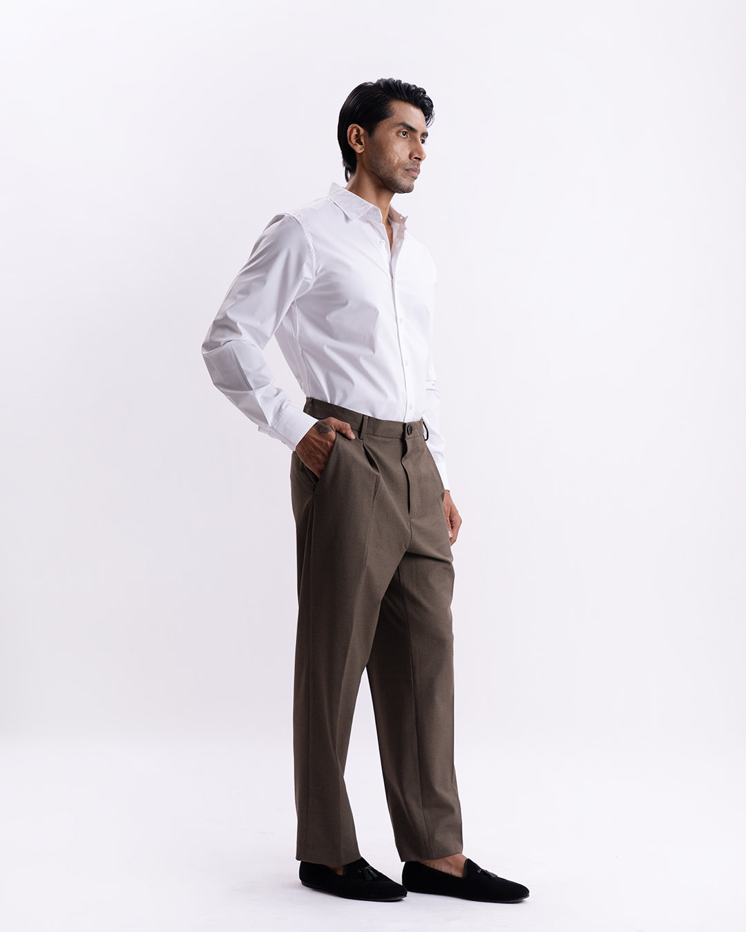 Classic Easy Iron Relaxed Trousers In Fur Brown