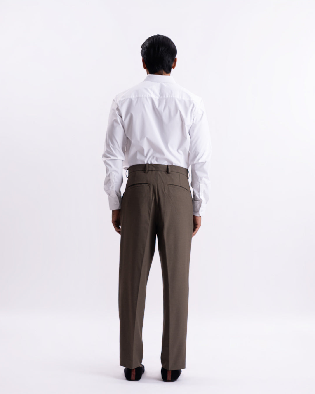 Classic Easy Iron Relaxed Trousers In Fur Brown