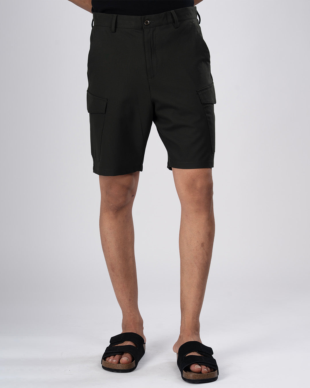 Easy Iron Cargo Shorts In Olive