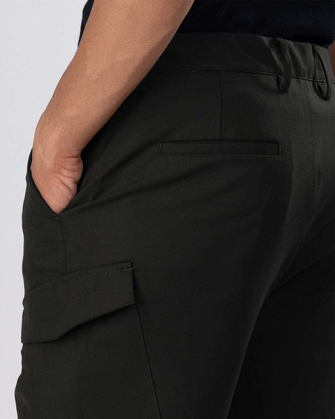 Easy Iron Cargo Shorts In Olive