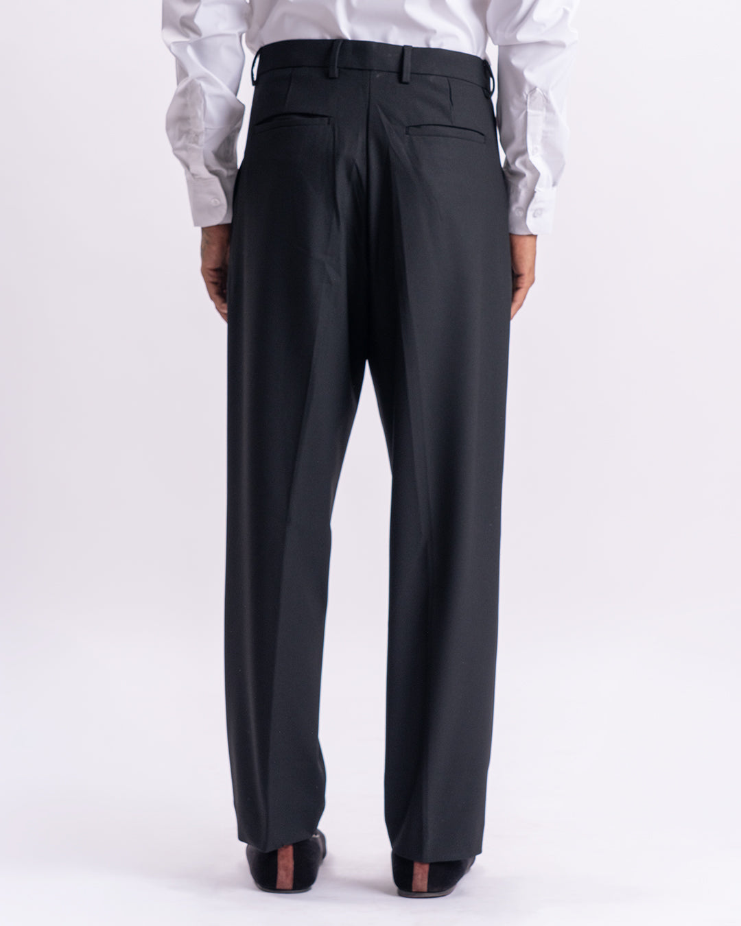 Classic Easy Iron Relaxed Trousers In Black