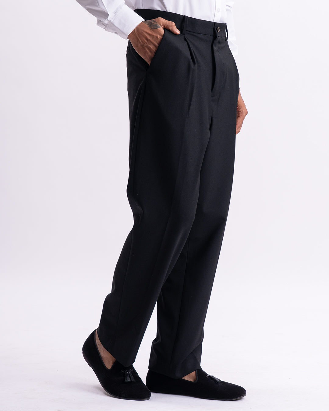 Classic Easy Iron Relaxed Trousers In Black