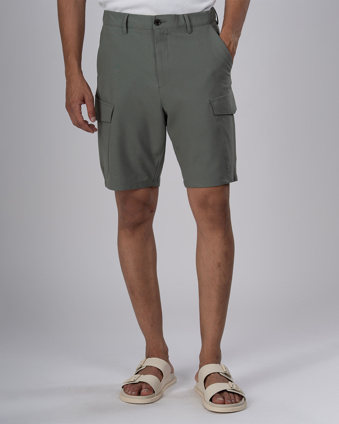 Easy Iron Cargo Shorts In Pistachio