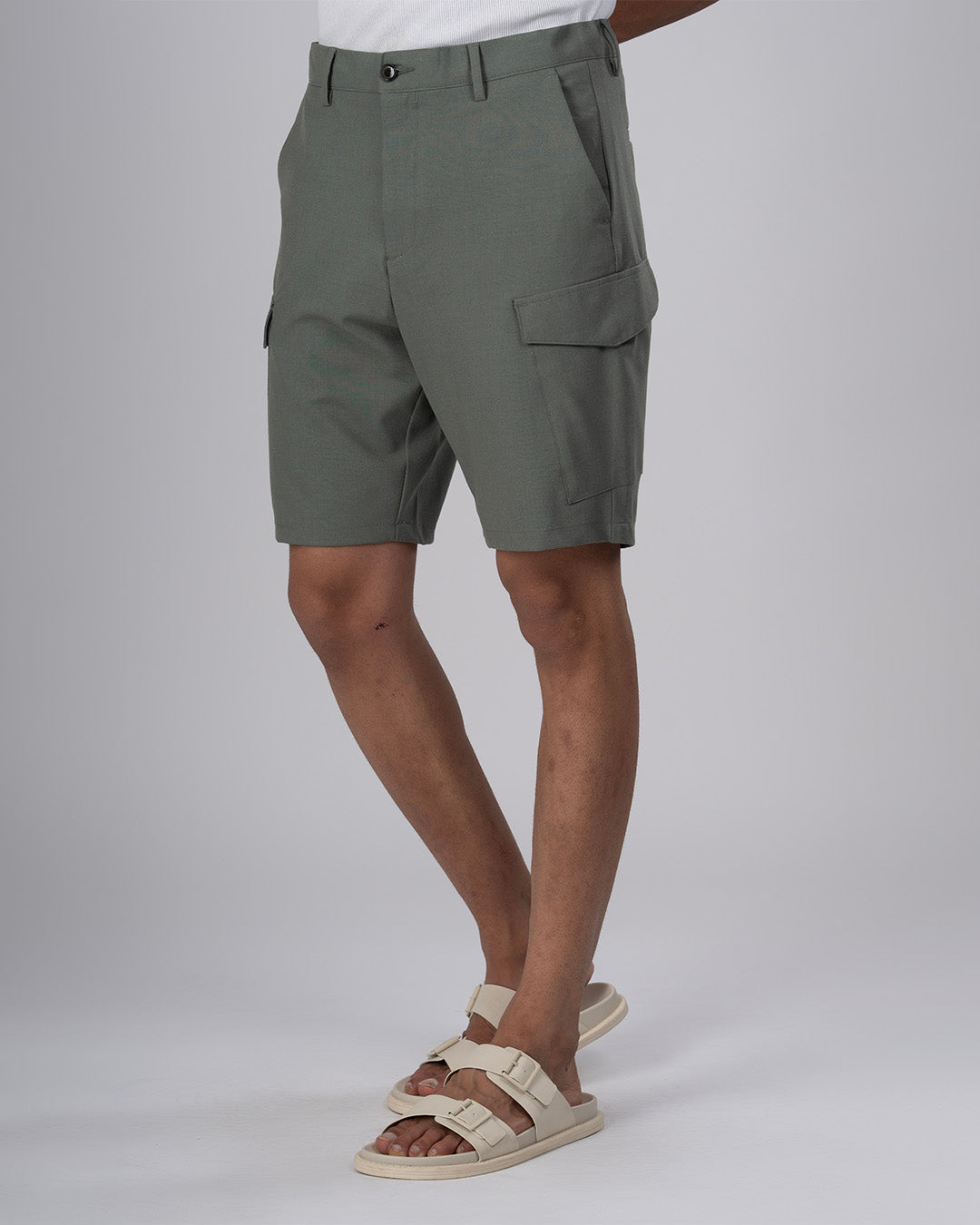 Easy Iron Cargo Shorts In Pistachio