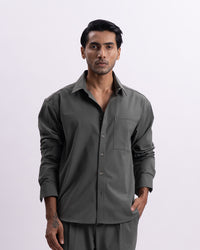 Easy Iron Holiday Relaxed Cropped Shirt In Olive