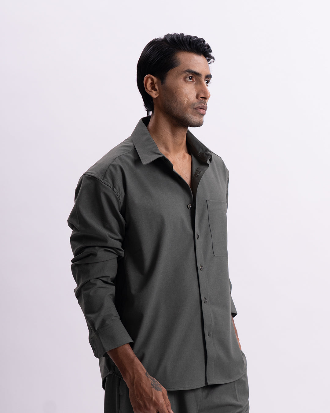 Easy Iron Relaxed Cropped Shirt In Olive