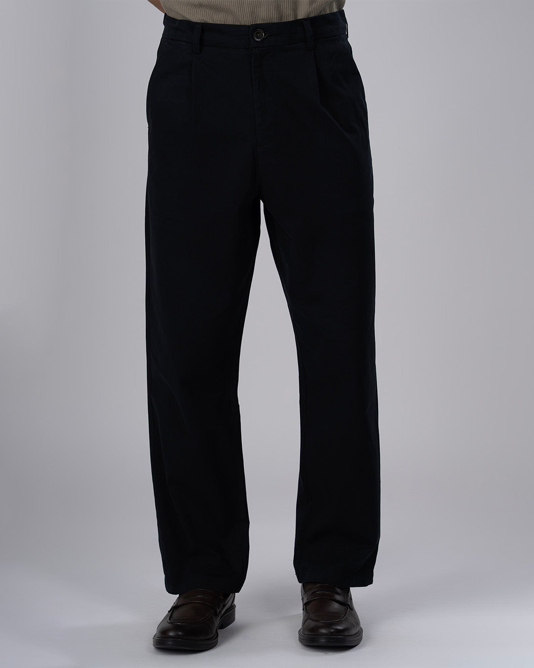 Premium Signature Relaxed Chinos In Black