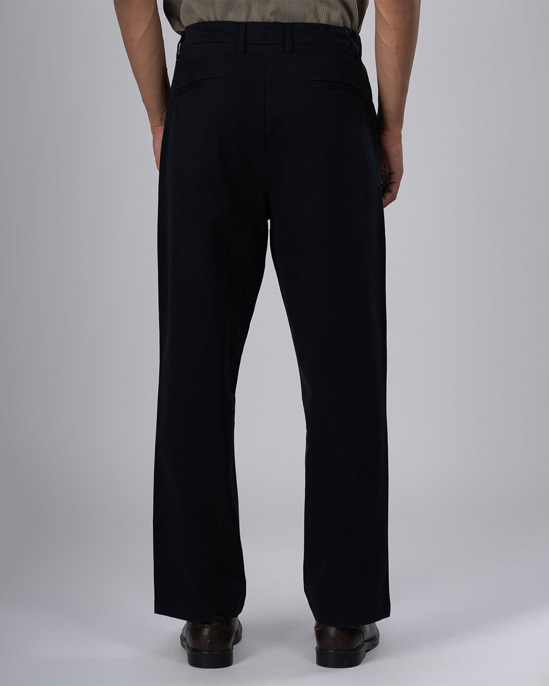 Premium Signature Relaxed Chinos In Black