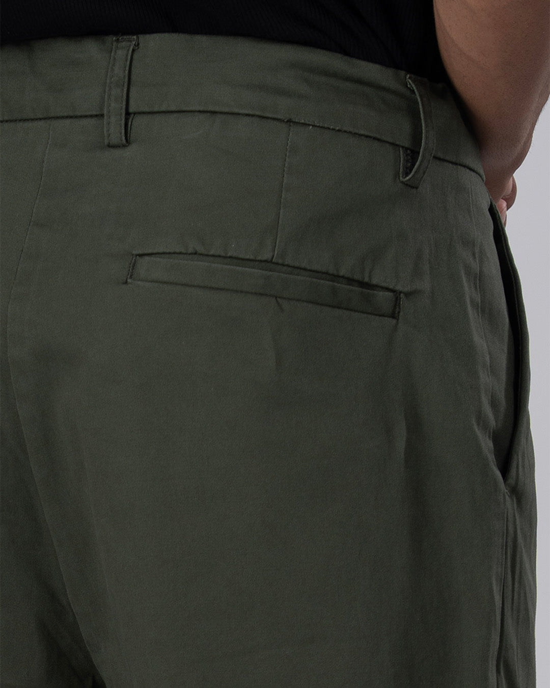 Premium Signature Relaxed Chinos In Olive