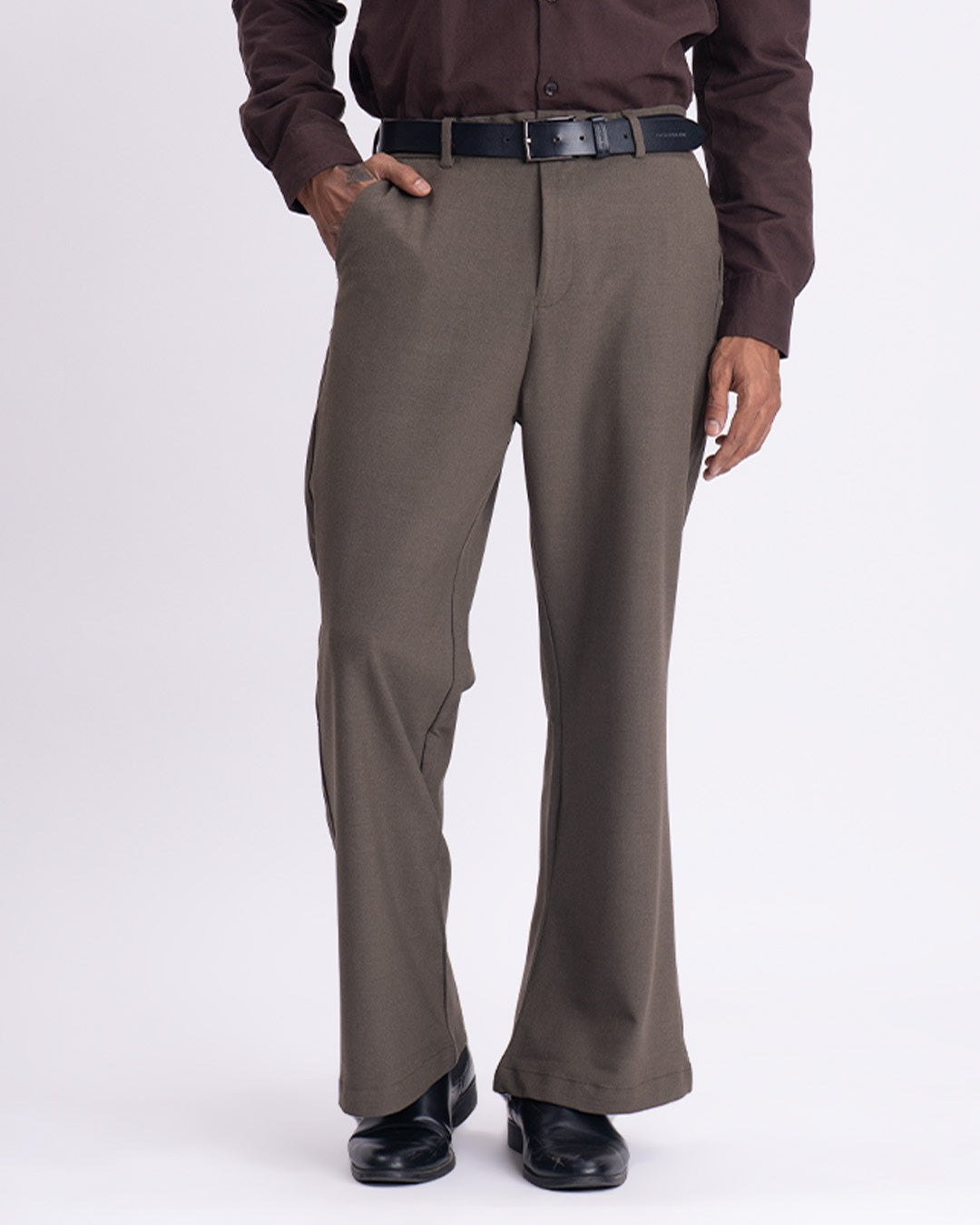 Easy Iron Bell Bottom Relaxed Trousers In Fur Brown