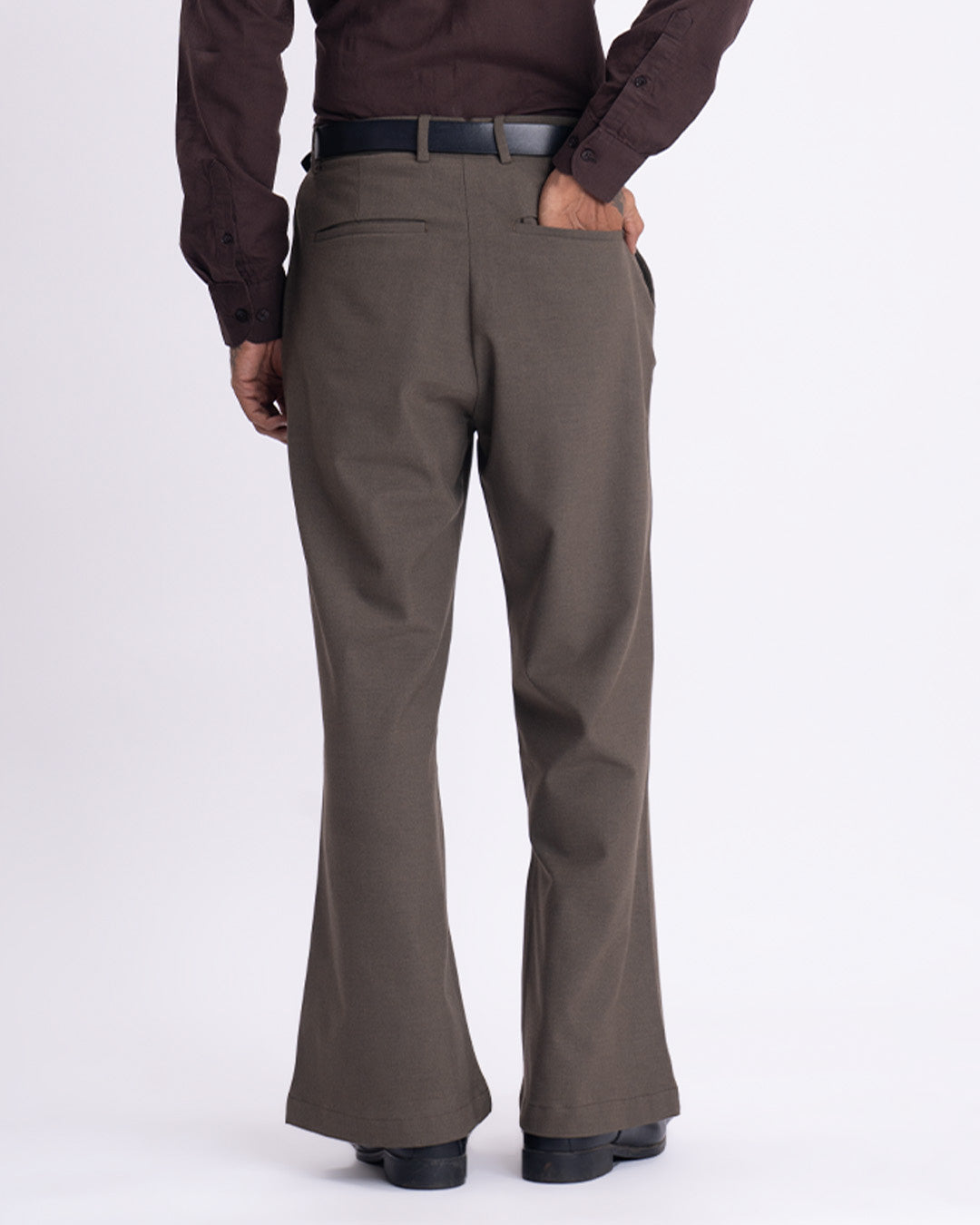 Easy Iron Bell Bottom Relaxed Trousers In Fur Brown