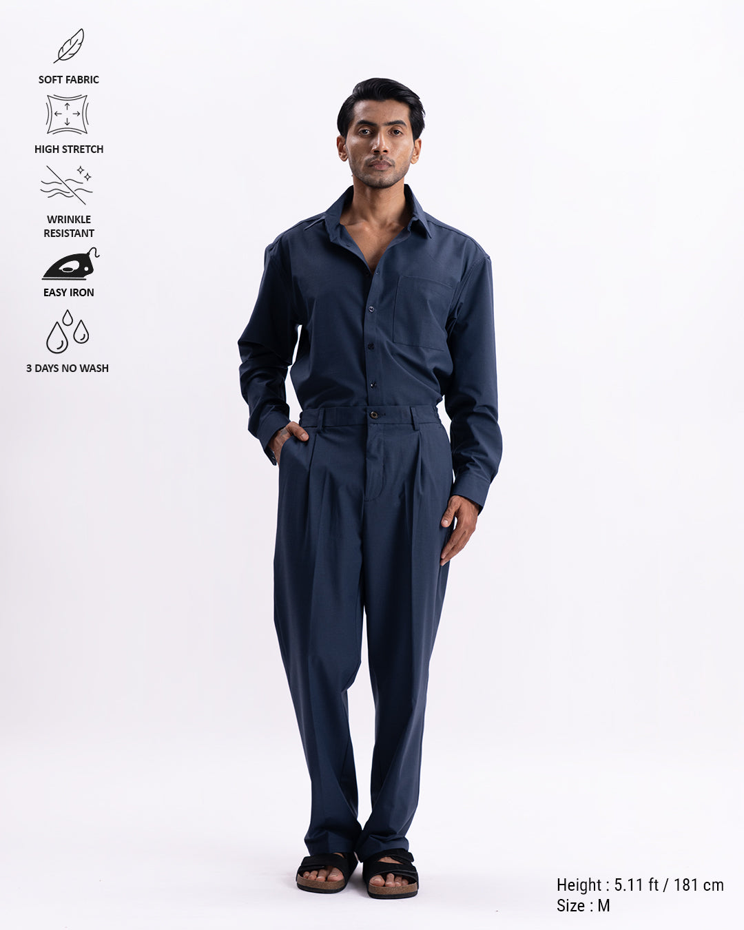 Easy Iron All Season Relaxed Trouser In Navy