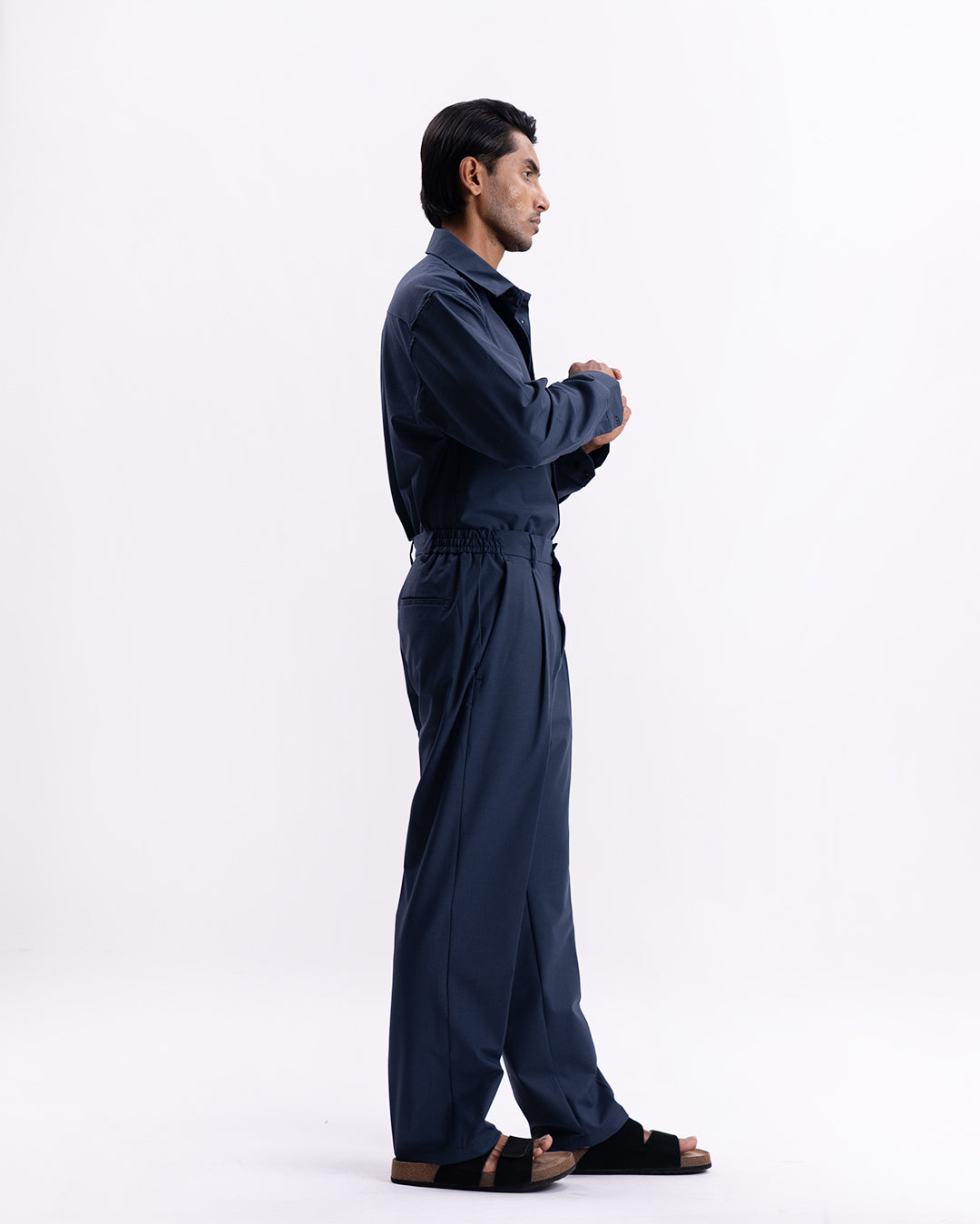 Easy Iron All Season Relaxed Trouser In Navy