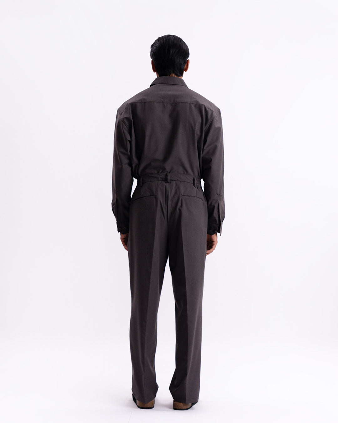 Easy Iron All Season Relaxed Trouser In Brown