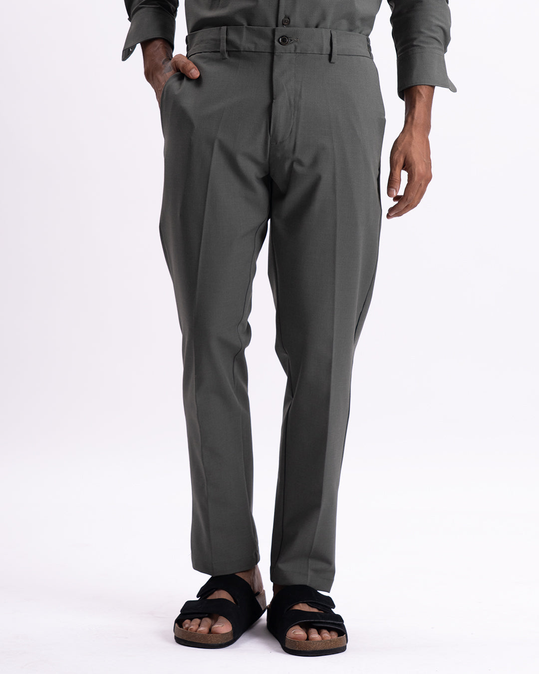 Easy Iron Holiday Tailored Trousers In Olive