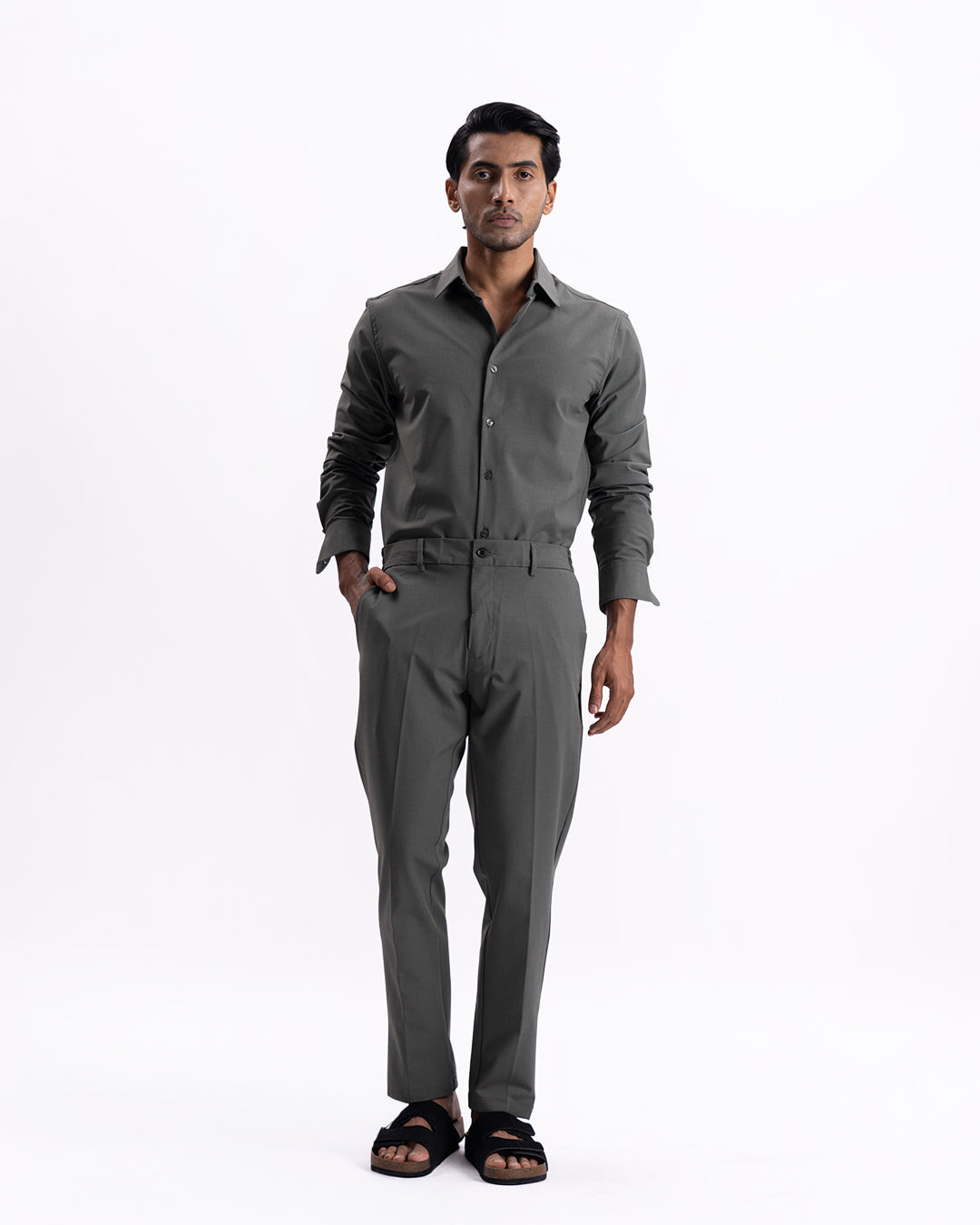 Easy Iron Holiday Tailored Trousers In Olive