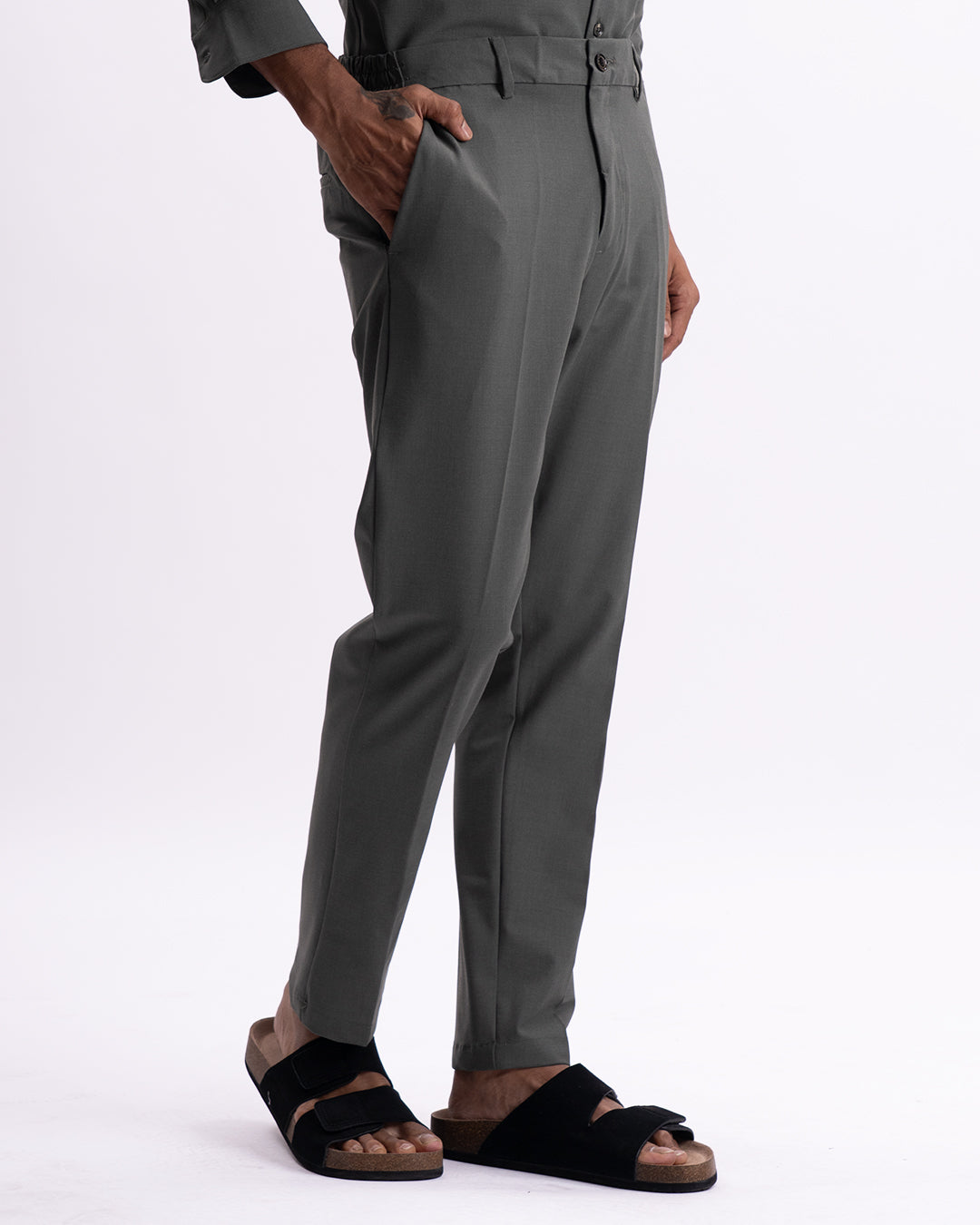 Easy Iron Holiday Tailored Trousers In Olive