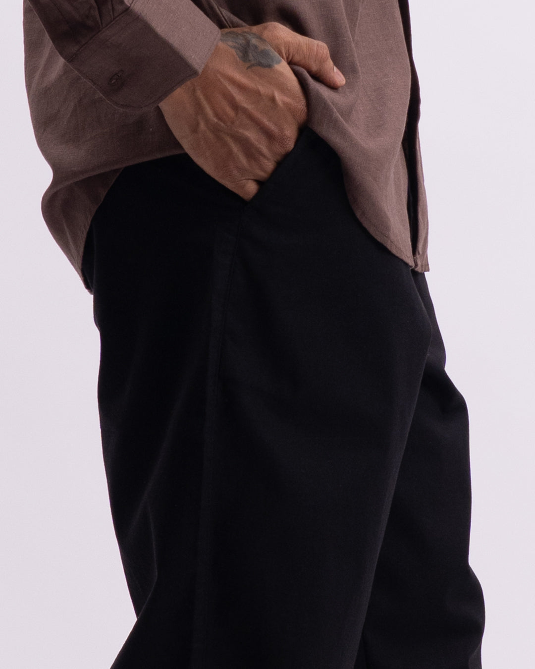 Holiday Featherlite Relaxed Pants In Black