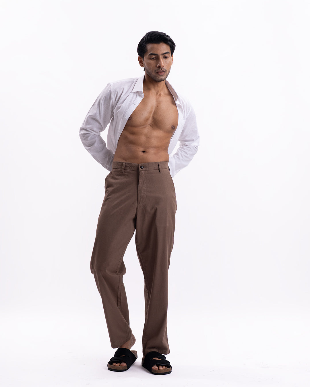 Holiday Featherlite Relaxed Pants In Brown