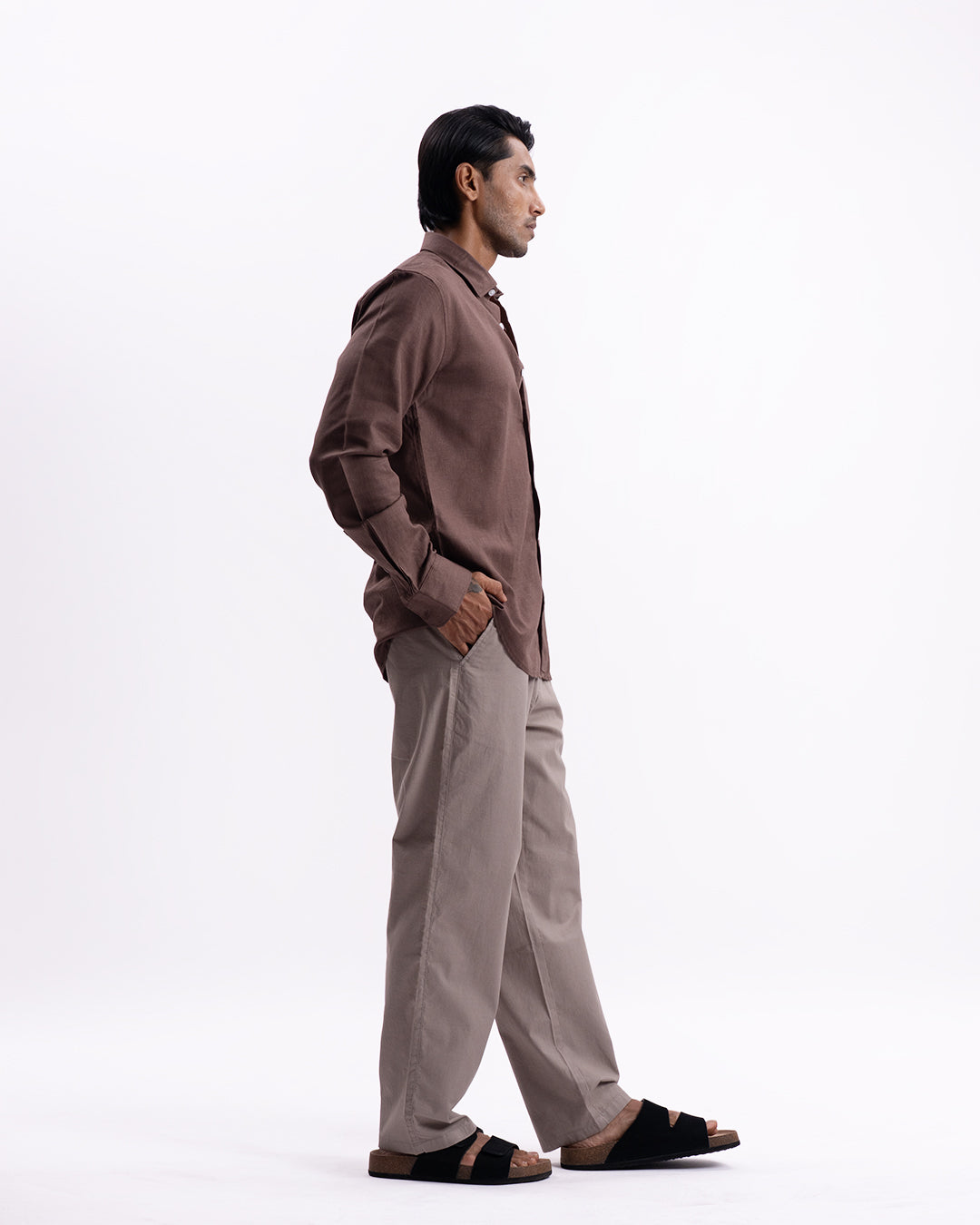 Holiday Featherlite Relaxed Pants In Mud Grey