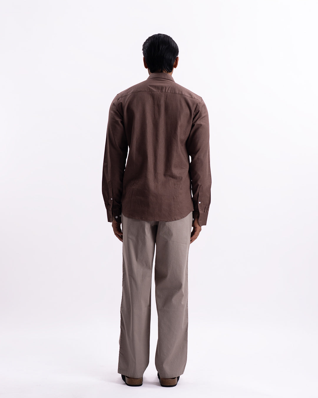 Holiday Featherlite Relaxed Pants In Mud Grey