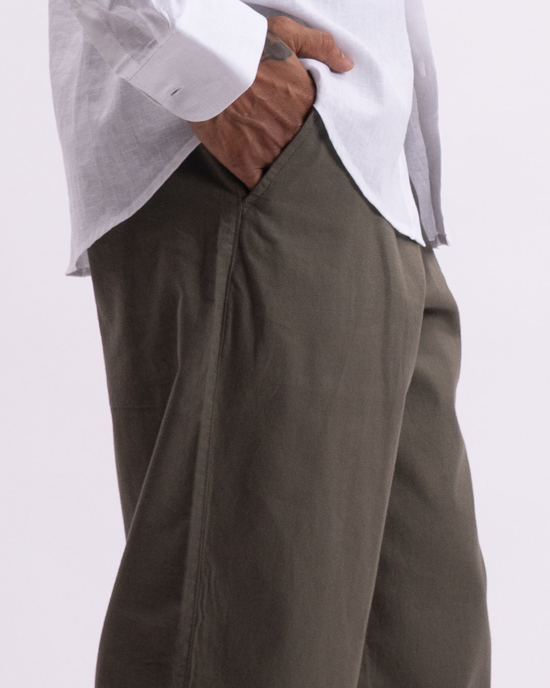Holiday Featherlite Relaxed Pants In Olive