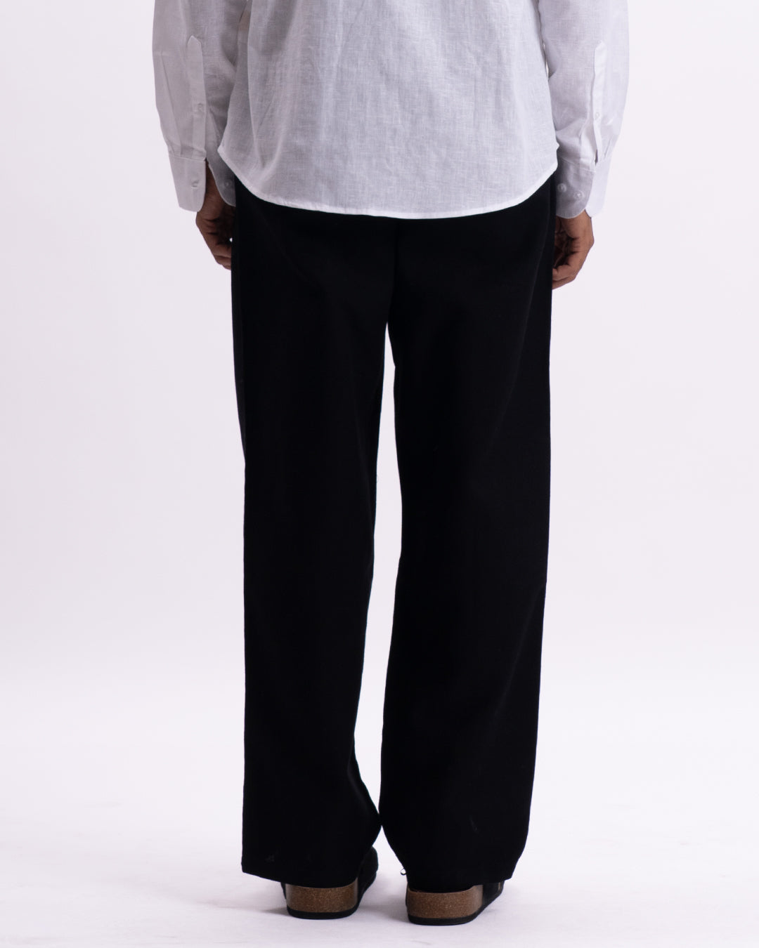 Holiday Airweave Relaxed Pants In Black
