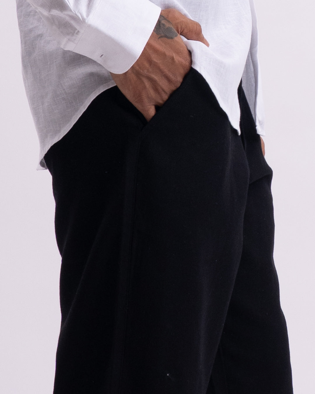 Holiday Airweave Relaxed Pants In Black