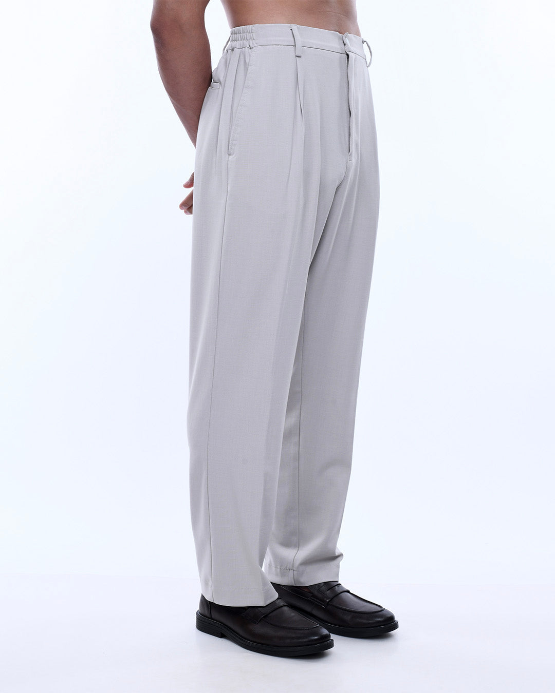 Soft Iron Flexi Relaxed Trouser In Cream