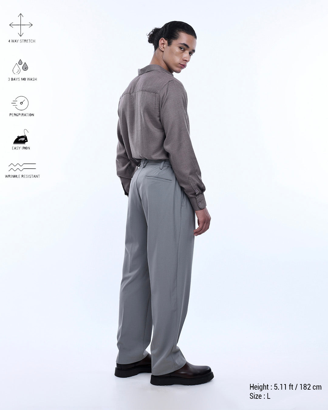Soft Iron Flexi Relaxed Trouser In Light Grey